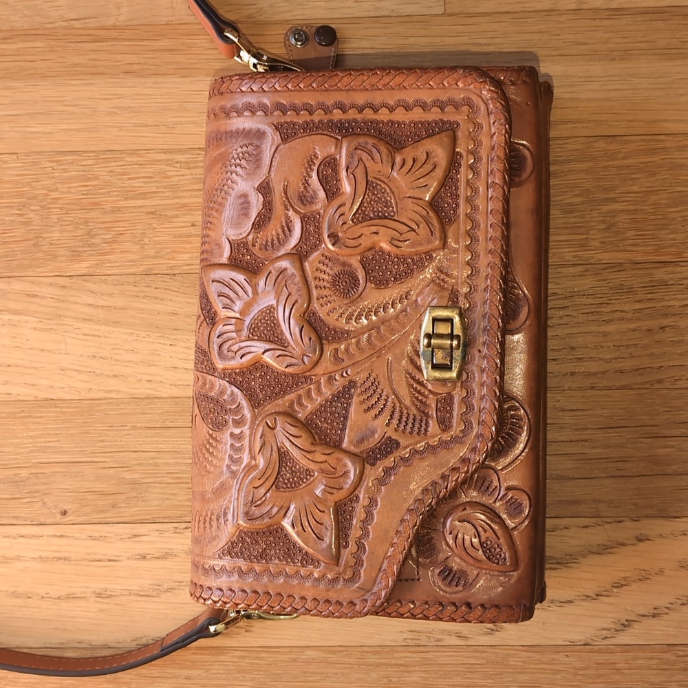 Really Cool 70s Mexican Leather Reversible Purse